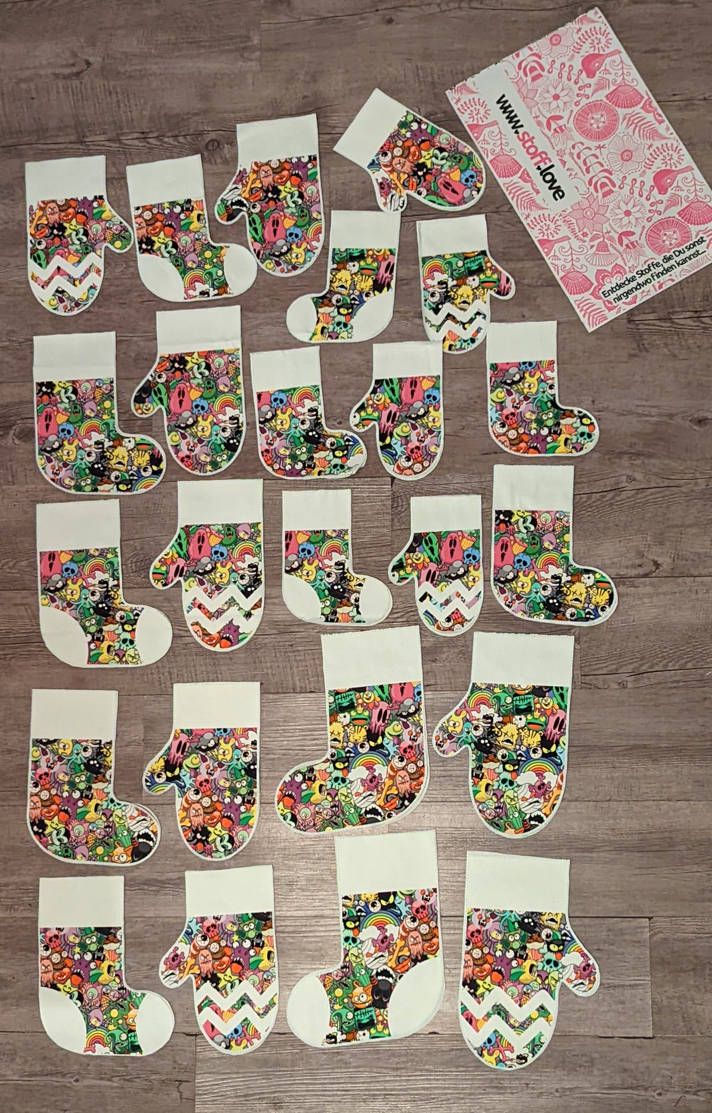 48 Adventskalender Stoff Zuschnitte "Monster Charaktere"