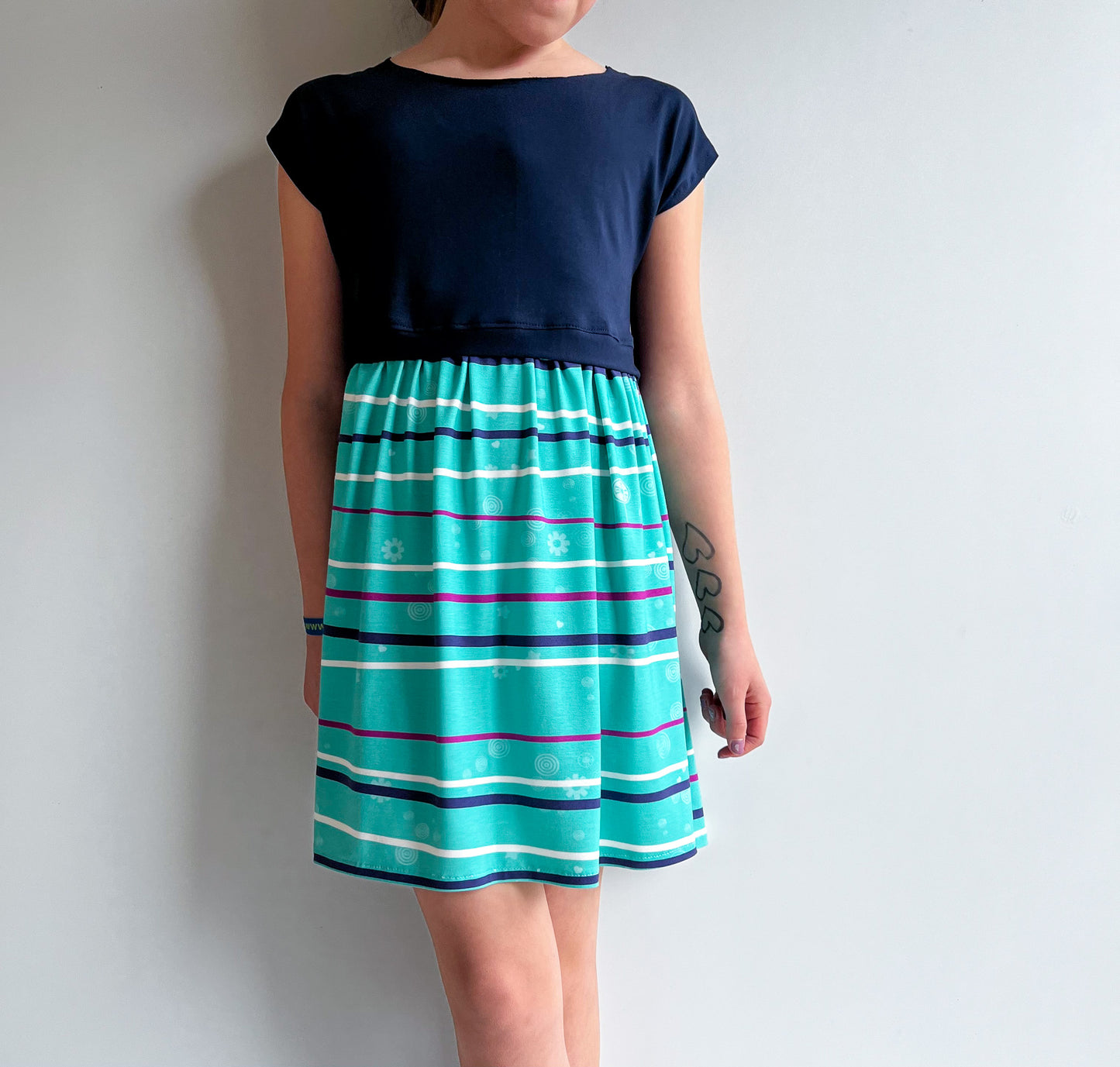 Halbe Meter Kleid TEENS 122-164 - Schnitt und Anleitung